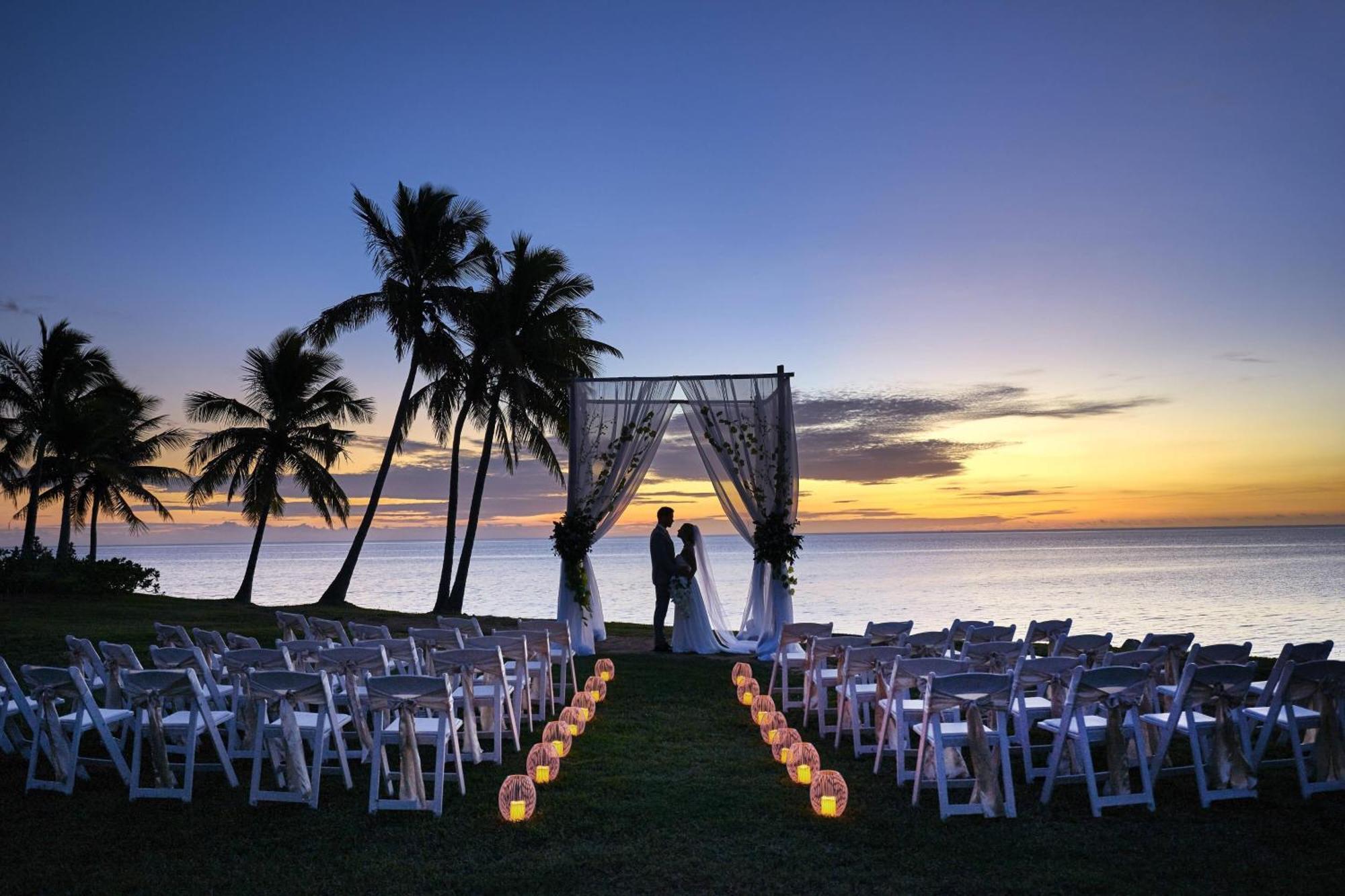Fiji Marriott Resort Momi Bay Eksteriør billede A wedding at the Four Seasons Resort