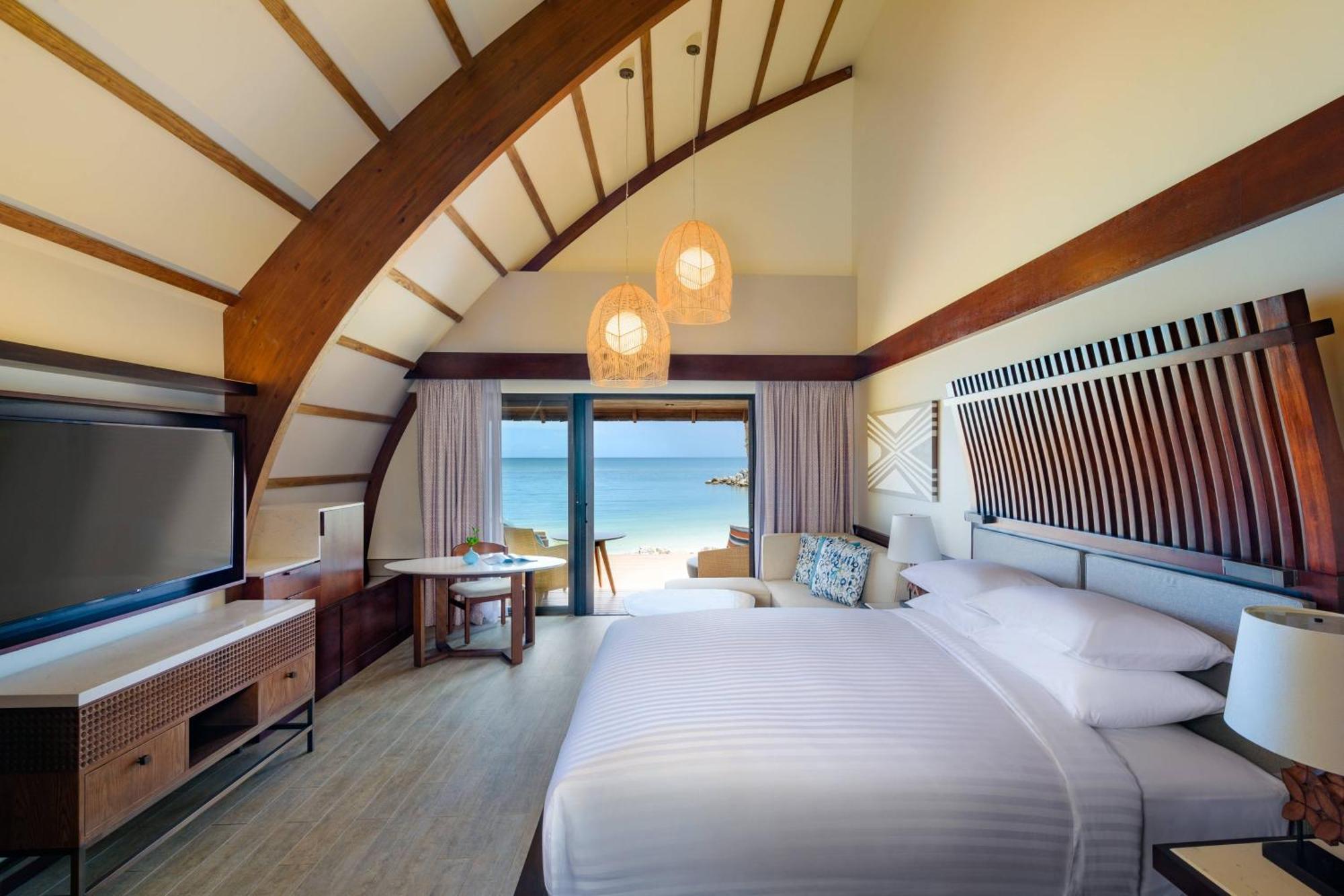 Fiji Marriott Resort Momi Bay Eksteriør billede Beachfront Suite